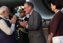 PM Modi Reaches London: Receives Warm Welcome From Indians in London PM Modi Reaches London: Receives Warm Welcome From Indians in London