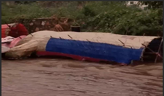Heavy Rain in Rajasthan, Ravana Effigies Swept Away in Jaipur: Monsoon Season Ends, 1,500 Deaths Across India; 15% More Rain Possible in October Heavy Rain in Rajasthan, Ravana Effigies Swept Away in Jaipur: Monsoon Season Ends, 1,500 Deaths Across India; 15% More Rain Possible in October