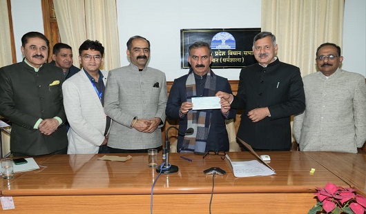 HIMUDA Contributes Cheque of Rs. 11 Lakh Towards Mukhyamantri Sukh Aashray Kosh HIMUDA Contributes Cheque of Rs. 11 Lakh Towards Mukhyamantri Sukh Aashray Kosh