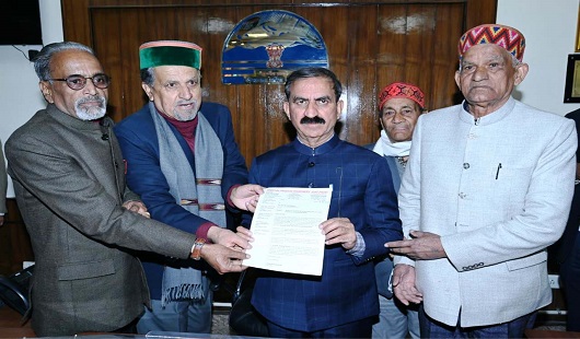 Pending Medical Bills of Pensioners to be Cleared Within One Month: HP Chief Minister Pending Medical Bills of Pensioners to be Cleared Within One Month: HP Chief Minister