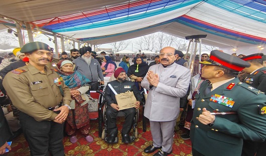 Vajra Corps Commemorates 10th Defence Services Veterans’ Day at Khasa, Amritsar Vajra Corps Commemorates 10th Defence Services Veterans’ Day at Khasa, Amritsar
